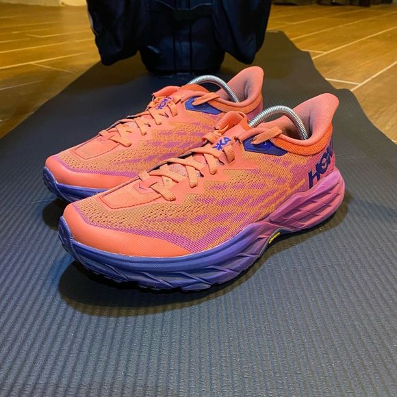 HOKA ONE ONE SPEED GOAT 5 - Women’s Running Shoes - SIZE 7.5D - Picture 1 of 11